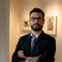Fernando Luz em ambiente de galeria
